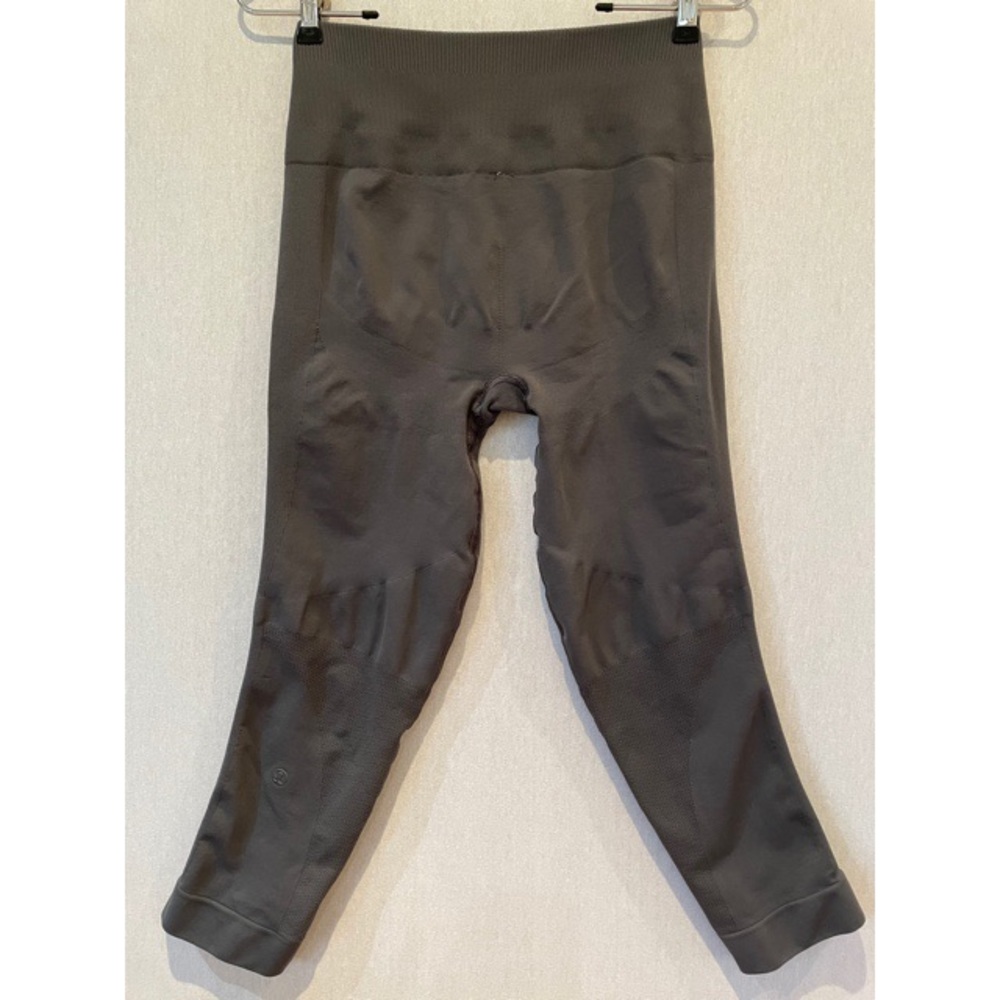 Lululemon cropped leggings